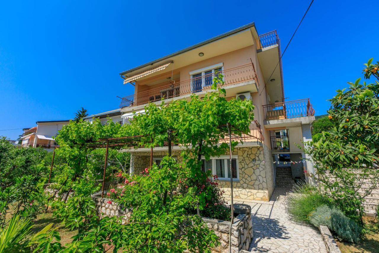 Apartments Melita Dramalj Exterior photo