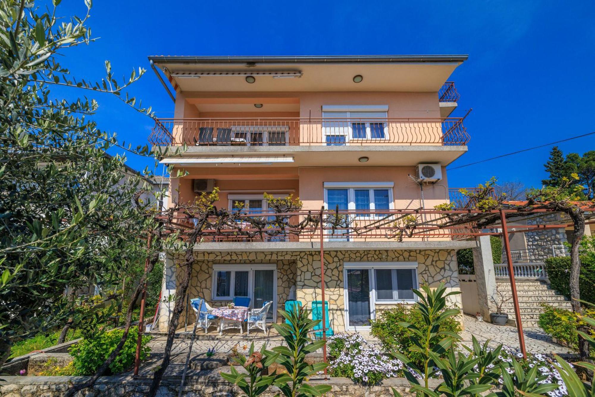 Apartments Melita Dramalj Exterior photo