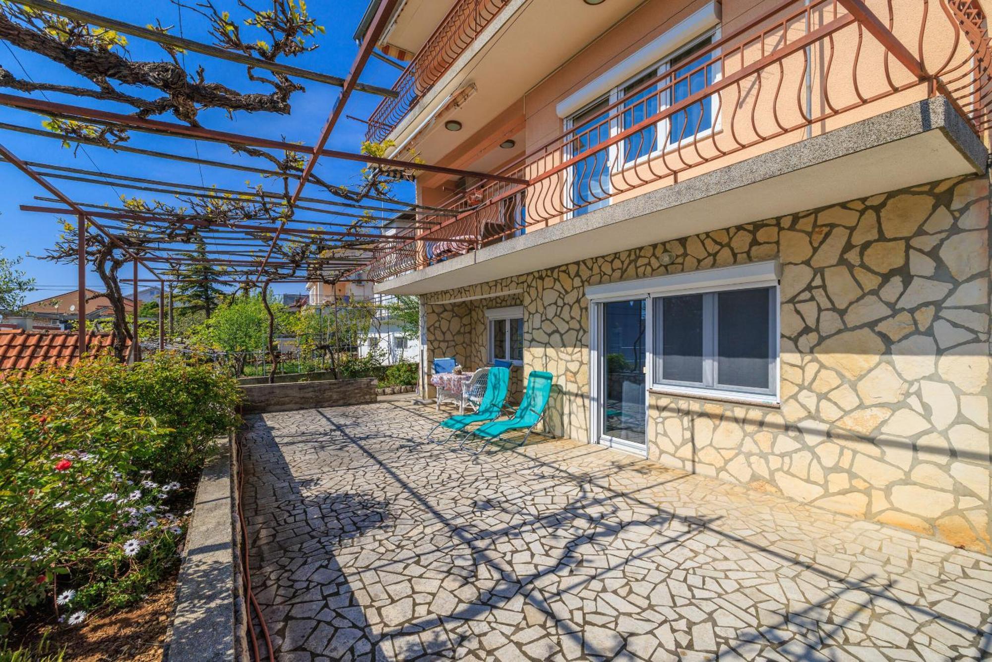 Apartments Melita Dramalj Exterior photo
